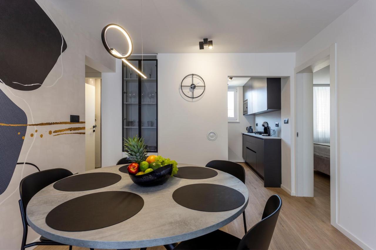 Apartman Izis Centar Pule Pola Esterno foto