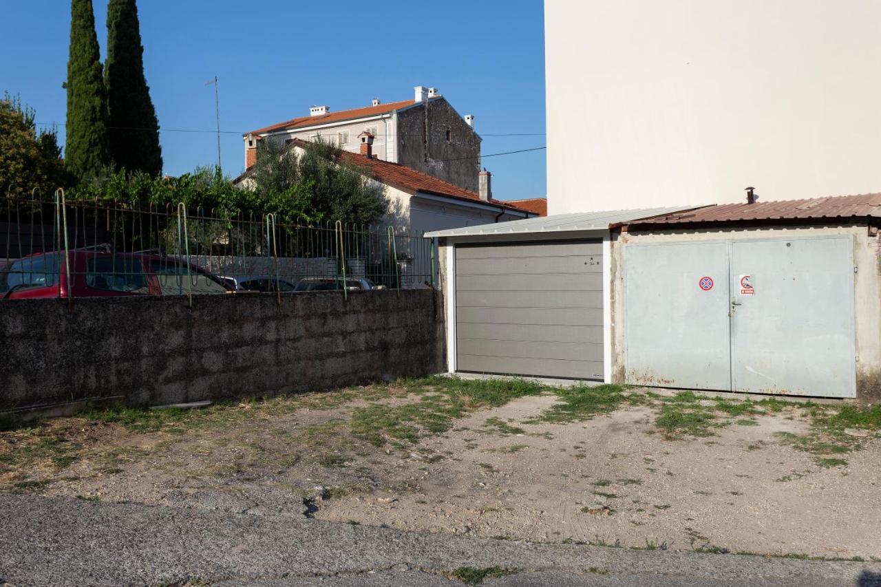 Apartman Izis Centar Pule Pola Esterno foto